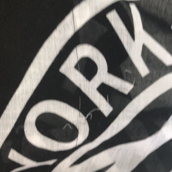 🧣DKNY wrap - Picture 3 of 3